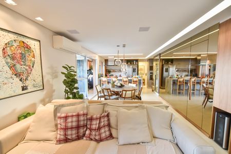 Sala de apartamento à venda com 3 quartos, 140m² em Vila Dom Pedro I, São Paulo