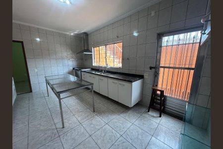 Cozinha de casa à venda com 4 quartos, 360m² em Jardim Campo Limpo, São Paulo