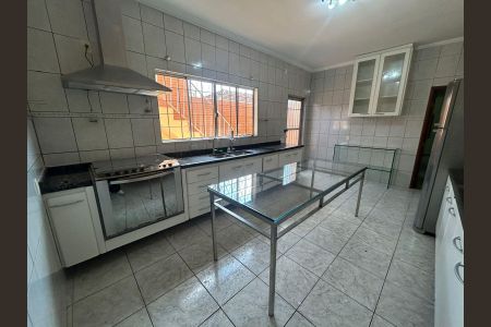 Casa para alugar com 360m², 4 quartos e 2 vagasCozinha
