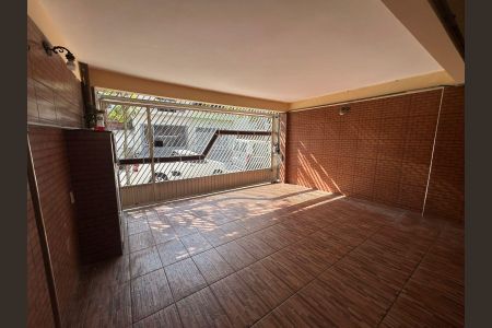 Garagem de casa à venda com 4 quartos, 360m² em Jardim Campo Limpo, São Paulo