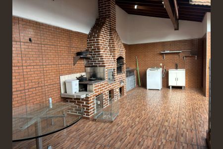 Casa para alugar com 360m², 4 quartos e 2 vagasChurrasqueira