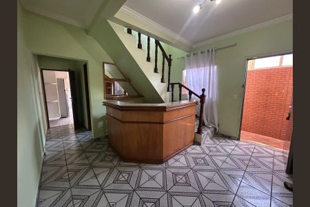 Casa para alugar com 360m², 4 quartos e 2 vagasRecepção bar