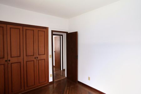 Quarto 1 de apartamento para alugar com 2 quartos, 75m² em Serra, Belo Horizonte