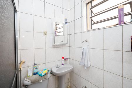 Casa à venda com 191m², 4 quartos e 4 vagas Casa à venda com 191m², 4 quartos e 4 vagasBanheiro da Suíte