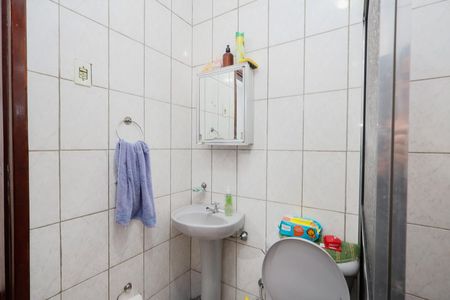 Casa à venda com 191m², 4 quartos e 4 vagas Casa à venda com 191m², 4 quartos e 4 vagasBanheiro 2
