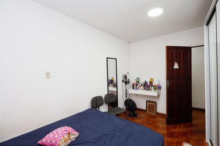 Casa à venda com 191m², 4 quartos e 4 vagas Casa à venda com 191m², 4 quartos e 4 vagasQuarto 2