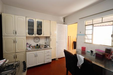 Casa à venda com 191m², 4 quartos e 4 vagas Casa à venda com 191m², 4 quartos e 4 vagasCozinha 1