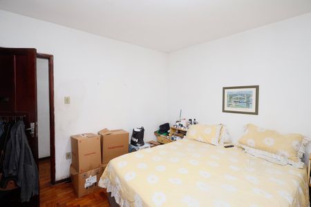 Casa à venda com 191m², 4 quartos e 4 vagas Casa à venda com 191m², 4 quartos e 4 vagasSuíte