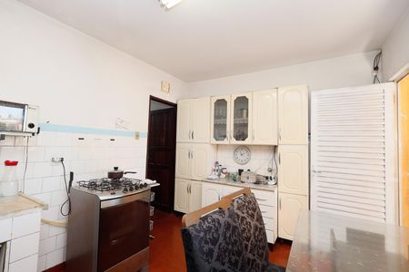Casa à venda com 191m², 4 quartos e 4 vagas Casa à venda com 191m², 4 quartos e 4 vagasCozinha 1