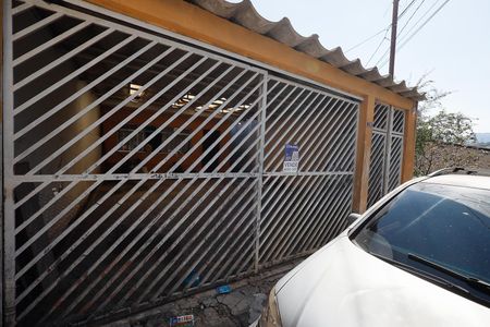 Casa à venda com 191m², 4 quartos e 4 vagas Casa à venda com 191m², 4 quartos e 4 vagasFachada / Placa