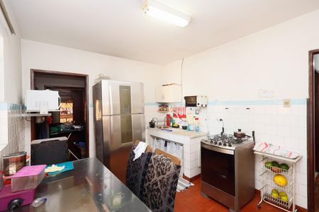 Casa à venda com 191m², 4 quartos e 4 vagas Casa à venda com 191m², 4 quartos e 4 vagasCozinha 1