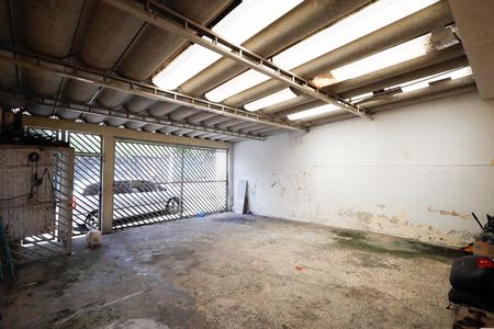 Casa à venda com 191m², 4 quartos e 4 vagas Casa à venda com 191m², 4 quartos e 4 vagasGaragem
