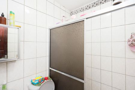 Casa à venda com 191m², 4 quartos e 4 vagas Casa à venda com 191m², 4 quartos e 4 vagasBanheiro 2