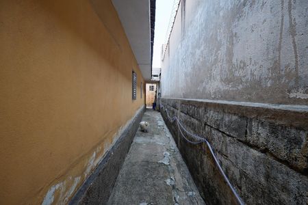 Casa à venda com 191m², 4 quartos e 4 vagas Casa à venda com 191m², 4 quartos e 4 vagasCorredor
