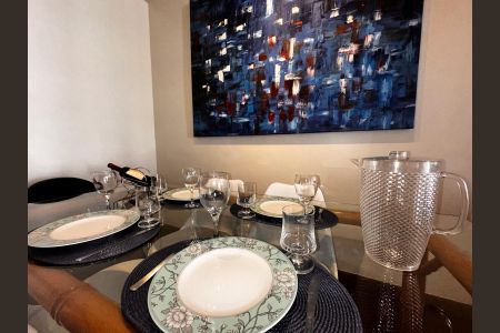 Apartamento para alugar com 100m², 2 quartos e 1 vaga Apartamento para alugar com 100m², 2 quartos e 1 vagaSala de jantar