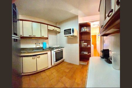 Apartamento para alugar com 100m², 2 quartos e 1 vaga Apartamento para alugar com 100m², 2 quartos e 1 vagaCozinha