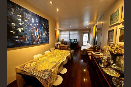 Apartamento para alugar com 100m², 2 quartos e 1 vaga Apartamento para alugar com 100m², 2 quartos e 1 vagaSala de jantar