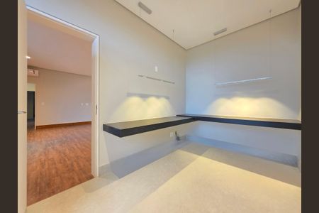 Casa de condomínio à venda com 460m², 4 quartos e 4 vagas Casa de condomínio à venda com 460m², 4 quartos e 4 vagasEscritório da Suíte Master