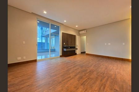 Casa de condomínio à venda com 460m², 4 quartos e 4 vagas Casa de condomínio à venda com 460m², 4 quartos e 4 vagasQuarto Suíte Master