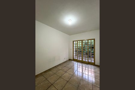 Casa à venda com 228m², 4 quartos e 1 vaga Casa à venda com 228m², 4 quartos e 1 vagaQuarto 3