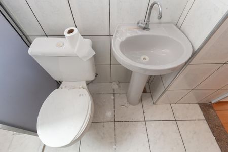 Banheiro de apartamento para alugar com 2 quartos, 48m² em Colônia (zona Leste), São Paulo