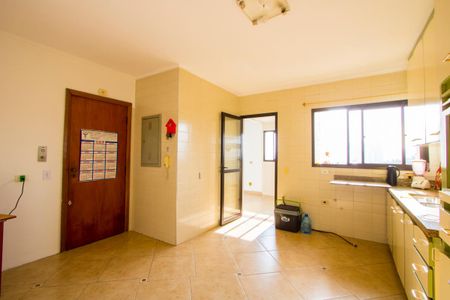 Apartamento para alugar com 140m², 3 quartos e 2 vagas Apartamento para alugar com 140m², 3 quartos e 2 vagasCozinha