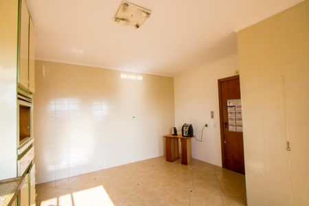 Apartamento para alugar com 140m², 3 quartos e 2 vagas Apartamento para alugar com 140m², 3 quartos e 2 vagasCozinha