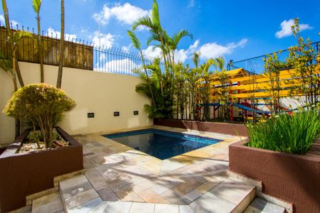 Apartamento para alugar com 140m², 3 quartos e 2 vagas Apartamento para alugar com 140m², 3 quartos e 2 vagasÁrea comum - Piscina