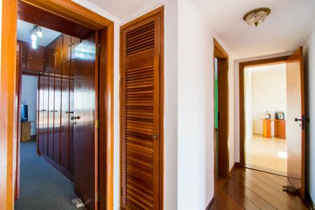 Apartamento para alugar com 140m², 3 quartos e 2 vagas Apartamento para alugar com 140m², 3 quartos e 2 vagasCorredor