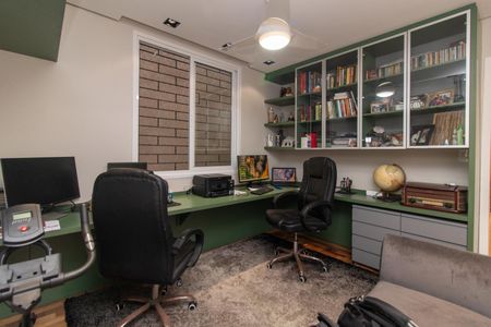 Apartamento à venda com 180m², 2 quartos e sem vagaEscritório