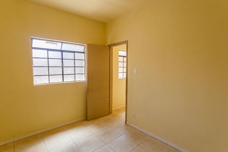 Casa para alugar com 30m², 1 quarto e sem vaga Casa para alugar com 30m², 1 quarto e sem vagaQuarto