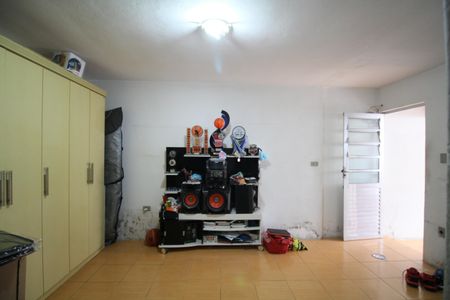 Casa à venda com 120m², 3 quartos e 2 vagasSuíte