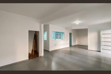 Sala de casa à venda com 3 quartos, 400m² em Vila Nhocuné, São Paulo