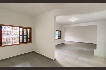 Sala de casa à venda com 3 quartos, 400m² em Vila Nhocuné, São Paulo