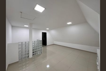 Casa de condomínio para alugar com 260m², 4 quartos e 4 vagas Casa de condomínio para alugar com 260m², 4 quartos e 4 vagasSalão