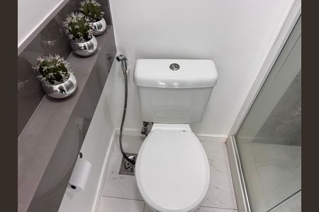 Casa de condomínio para alugar com 260m², 4 quartos e 4 vagas Casa de condomínio para alugar com 260m², 4 quartos e 4 vagasBanheiro