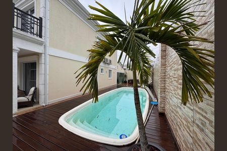 Casa de condomínio para alugar com 260m², 4 quartos e 4 vagas Casa de condomínio para alugar com 260m², 4 quartos e 4 vagasÁrea externa