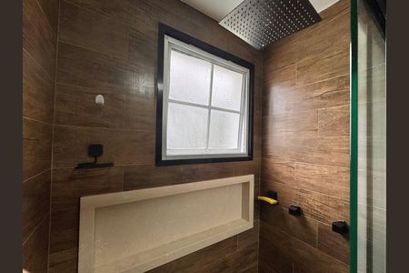 Casa de condomínio para alugar com 260m², 4 quartos e 4 vagas Casa de condomínio para alugar com 260m², 4 quartos e 4 vagasSuíte 1 - Banheiro