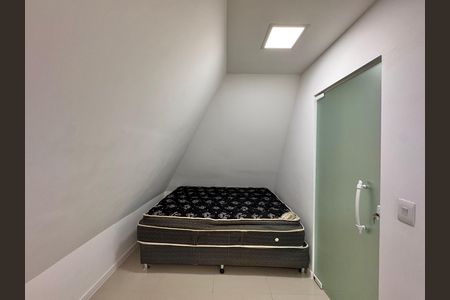 Casa de condomínio para alugar com 260m², 4 quartos e 4 vagas Casa de condomínio para alugar com 260m², 4 quartos e 4 vagasSalão
