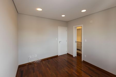 Apartamento para alugar com 280m², 4 quartos e 4 vagas Apartamento para alugar com 280m², 4 quartos e 4 vagasSuíte 2