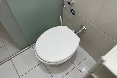 Banheiro de apartamento para alugar com 1 quarto, 55m² em Boqueirão, Santos