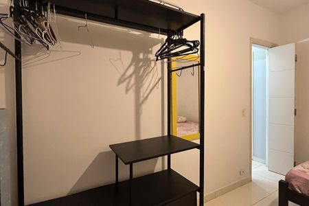 Quarto de apartamento para alugar com 1 quarto, 55m² em Boqueirão, Santos