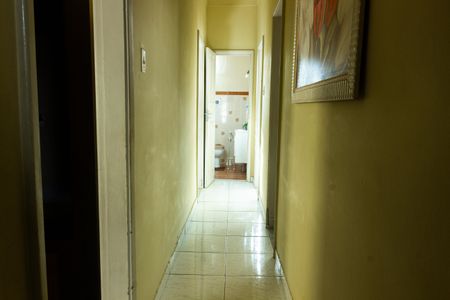 Casa à venda com 261m², 3 quartos e 2 vagasCorredor