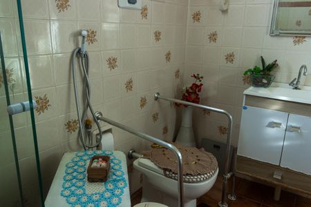 Casa à venda com 261m², 3 quartos e 2 vagasBanheiro