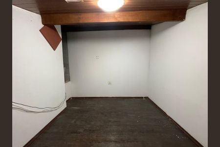 Casa de condomínio à venda com 80m², 2 quartos e 2 vagas Casa de condomínio à venda com 80m², 2 quartos e 2 vagasSótão