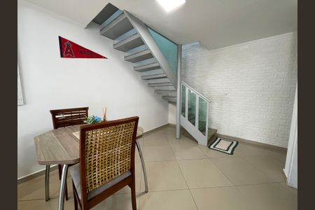 Casa de condomínio à venda com 80m², 2 quartos e 2 vagas Casa de condomínio à venda com 80m², 2 quartos e 2 vagasSala