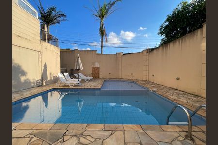 Casa de condomínio à venda com 80m², 2 quartos e 2 vagas Casa de condomínio à venda com 80m², 2 quartos e 2 vagasÁrea comum - Piscina