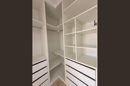 Apartamento à venda com 67m², 2 quartos e 2 vagasCloset