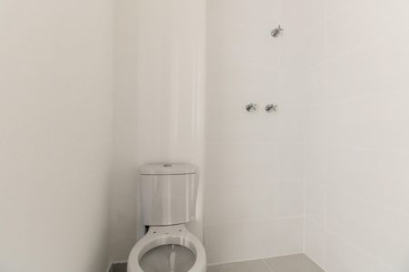 Banheiro de kitnet/studio à venda com 1 quarto, 24m² em Vila Zilda, São Paulo