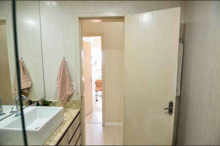 Apartamento à venda com 83m², 2 quartos e 1 vagaBanheiro